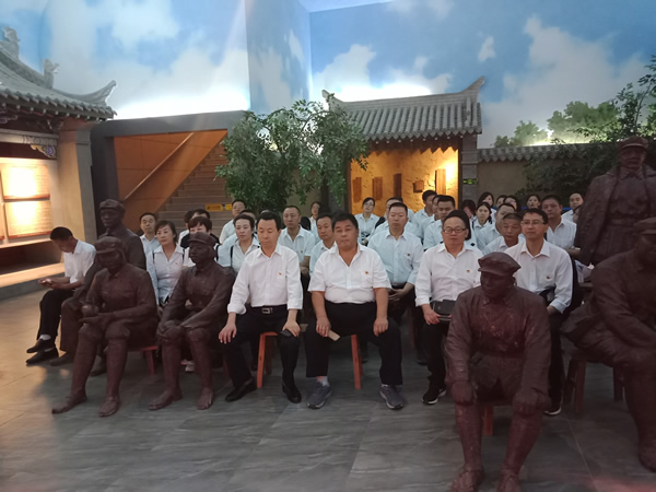隴運集團公司黨委開展“不忘初心、牢記使命”紀念建黨98周年主題黨日活動