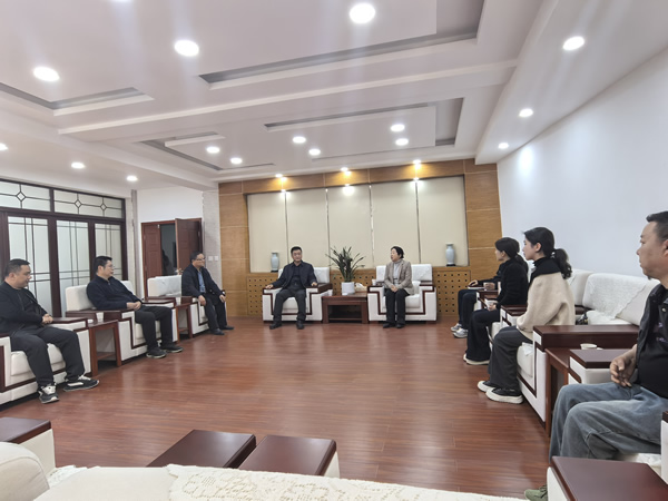 隴運(yùn)集團(tuán)潤華旅游客運(yùn)公司、晟游天下旅行社與隴南師范學(xué)院歷史文化與旅游學(xué)院達(dá)成見習(xí)合作意向